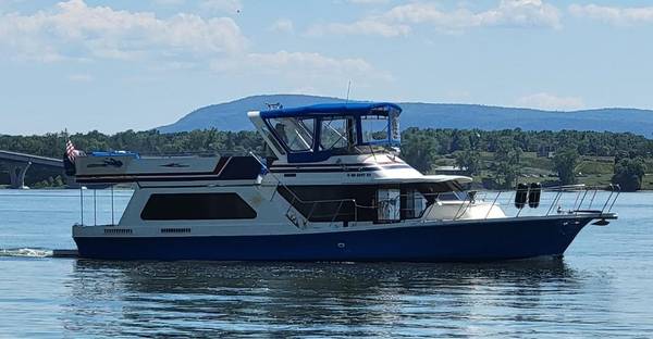 86 Bluewater Yacht Coastal Crusier $64,500