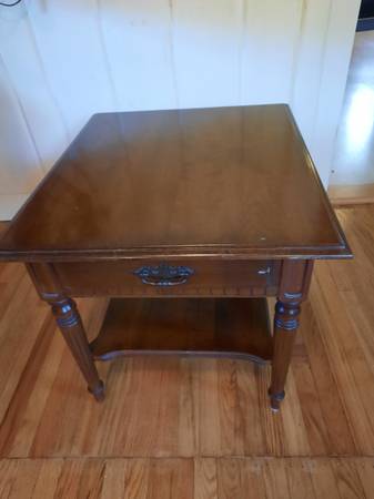 Photo Ethan Allen night stand end table, Classic Manor, American Traditiona $50