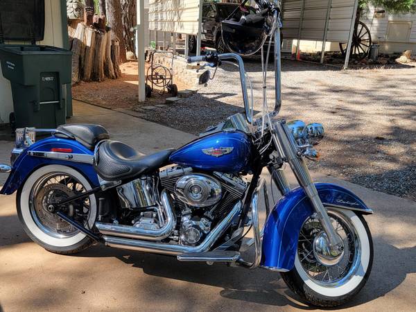 Photo 2009 HARLY DAVIDSON SOFTAIL DELUXE $8,500