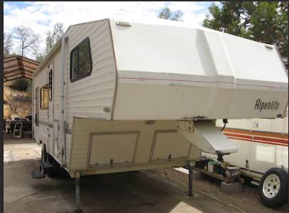 Photo 25 5th wheel travel trailer $3,500