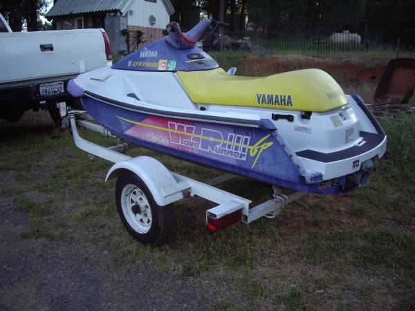 Photo 94 Yamaha jet ski wtrailer $2,500