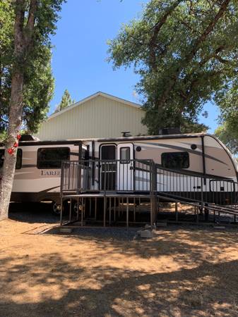Photo For Rent RV Trailer and Warehouse $1,500