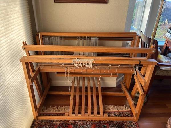 Schacht Solid Oak 4 Harness Floor Loom 800 Arts And Crafts For Sale