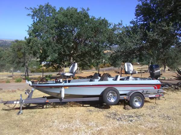 Photo Tracker Fishing Boat $3,500