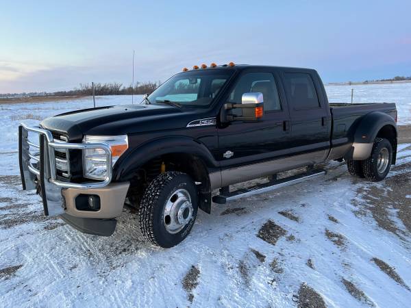 Photo 2012 Ford F350 King Ranch Dually 4 x 4 - $43,995 (Mcville ND)