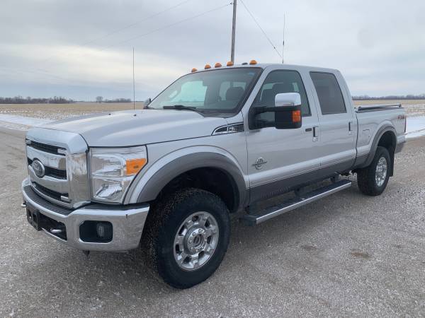 Photo 2012 Ford F350 lariat crew cab 4 x 4 - $34,995 (Mcville ND)