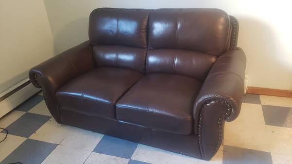 Photo 2 seater Couch $40