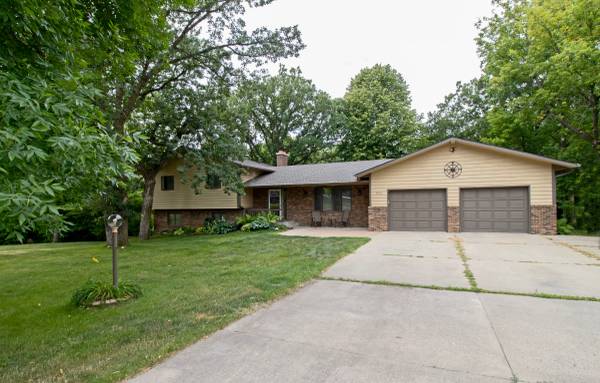 Photo 4 Bed 2.5 Bath Home for Sale on Acres in St Cloud, MN $419,500