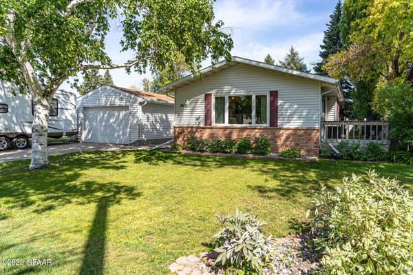 Breathtakingly Beautiful Home in Grand Forks. 4 Beds, 2 Baths $274,500