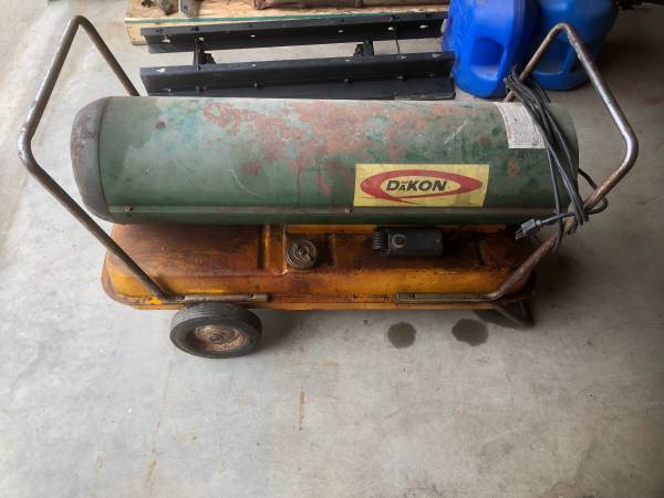 Photo Kerosene Torpedo Heater 150,000 BTU $90