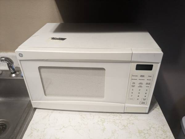 Photo Microwave (Grand Forks) $50