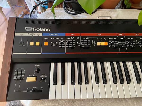 Photo Roland Juno-60 61-Key Polyphonic Synthesizer 1982 - 1984 - Black $2,500