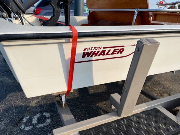 15ft Boston Whaler 40hp Yamaha $11,000