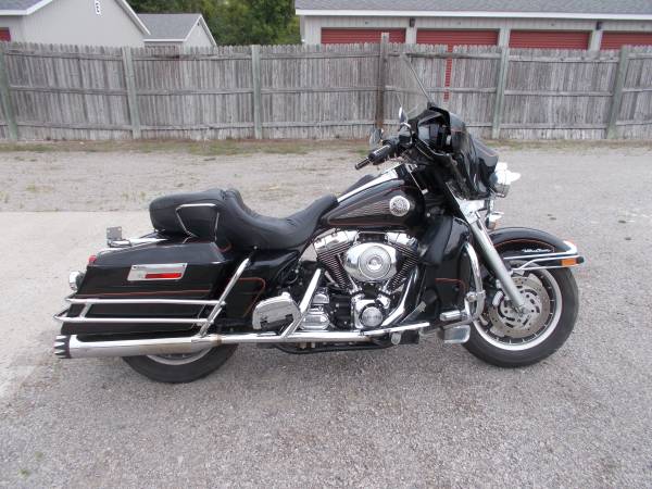 Photo 2001 Harley Davidson Ultra Classic Only 23,000 miles $4,995