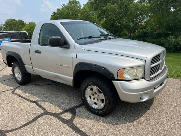 2003 Dodge Ram 1500 ST with four wheel drive, clean CarFax $4,000