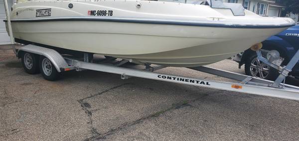 21 deck boat - 150hp outboard $11,000