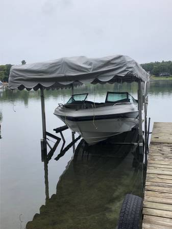 Photo Boat lift with gator tires $800