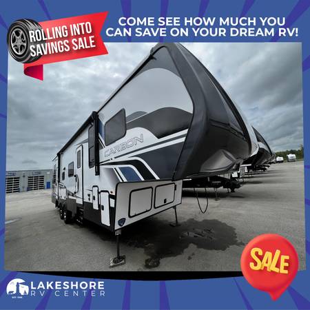 Photo LOWEST PRICE EVER 2022 Carbon 338 Toy Hauler RV Cer $70995.00