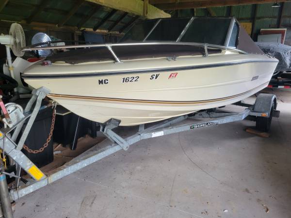 Stingray 17.5 foot speedboat $3,000