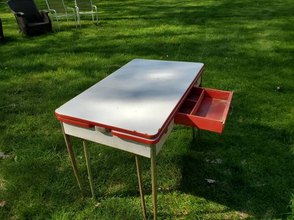 Photo Vintage enamel top table with slide outs $50