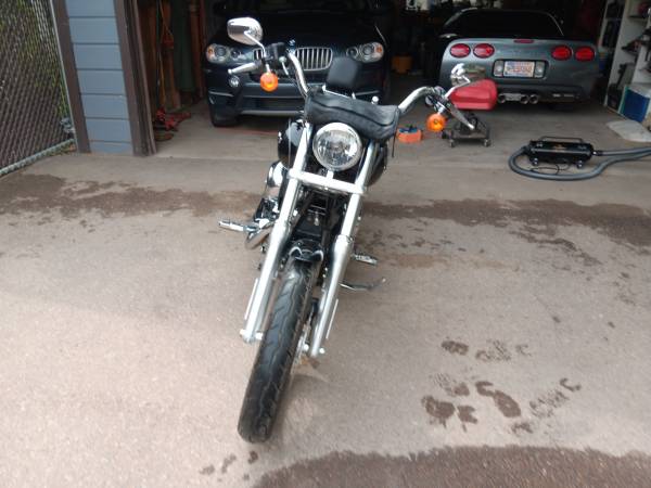 Photo 2012 Harley Davidson Dyna Super Glide. $10,500