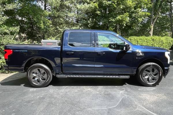 Photo 2022 Ford F150 Lightning - $99,990 (Wolf Creek)