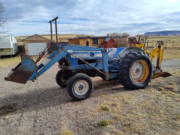 Photo Ford 4000 $9,000
