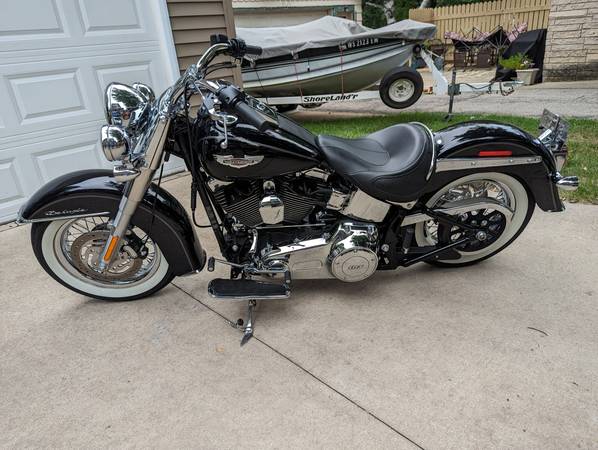 Photo 2012 Harley Davidson Soft Tail Deluxe 1700 miles $13,000
