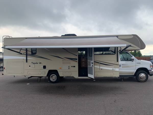 Photo 2019 Winnebago Spirit on a Ford E-450 Super Duty REDUCED$$ - $64,450 (Wisconsin Rapids)