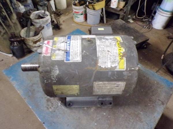 Photo Baldor Reliance 3 HP Industrial Motor- 100 Pounds- Tested And Works $265