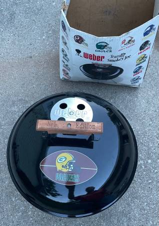 Photo Green Bay Packers 1995 Weber Grill $100