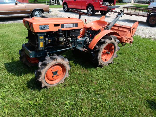 Kubota B6000 Diesel 4x4 tractor with tiller $4,000 | Garden Items For ...