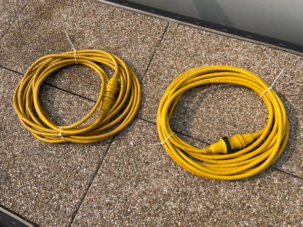 Photo Marinco 125v 30A shore power cords, 50 $80