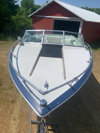 Photo for sale or trade 1984 Chris craft $4,800