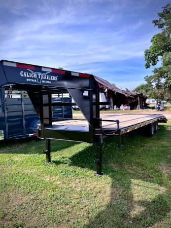 Photo Calico Flatbed Trailer - 25 Foot $10,650
