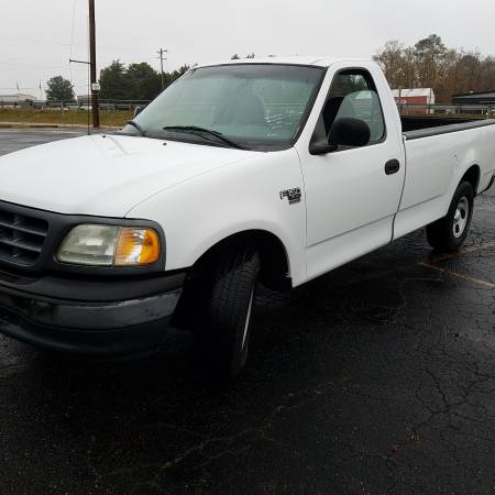 Photo 2001 Ford F150 2WD Long Bed 128K Miles Runs Drives Excellent - $5,900 (Spartanburg)