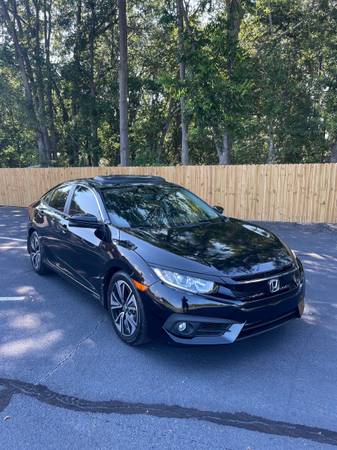 Photo 2018 Honda Civic EX-L $12,900