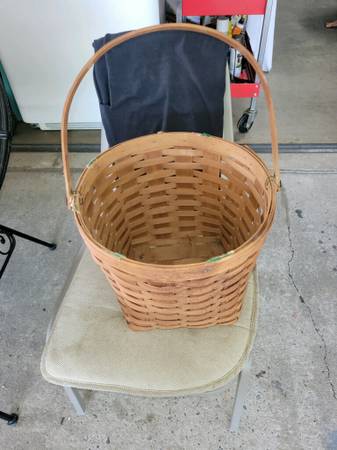 Photo Longaberger Basket $30