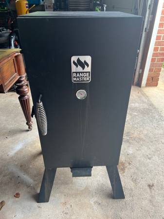 Photo Range Master Electric Smoker $100