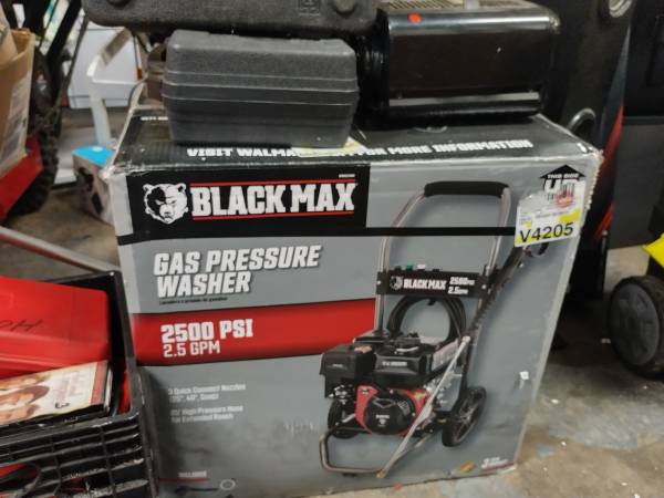 2 500 PSI gas four stroke pressure washer new and open box $225