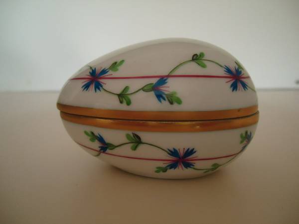 Photo Herend Porcelain Egg $40