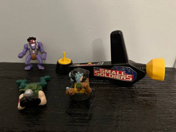 Photo Small soldiers toy collection $20
