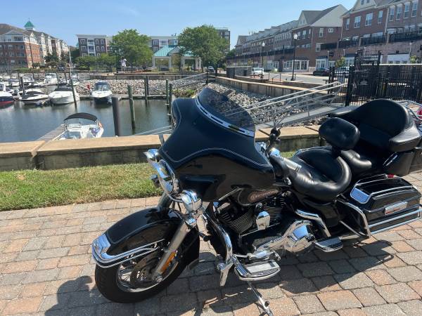 Photo 2006 Harley Davidson low miles, only 27,000 miles excellent condition $8,900