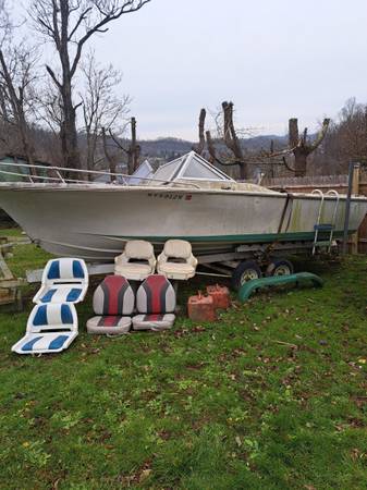 21 foot cuddy cabin boat $600