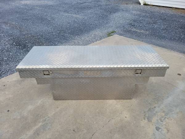 Photo Small Pickup Truck Bed Tool Box $225