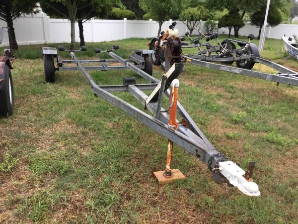 Photo Untitled Galvanized Roller Boat Trailer - Up to 17 Trailer $600