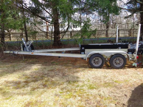 09 Marine Max aluminum dual alxe trailer $3,500