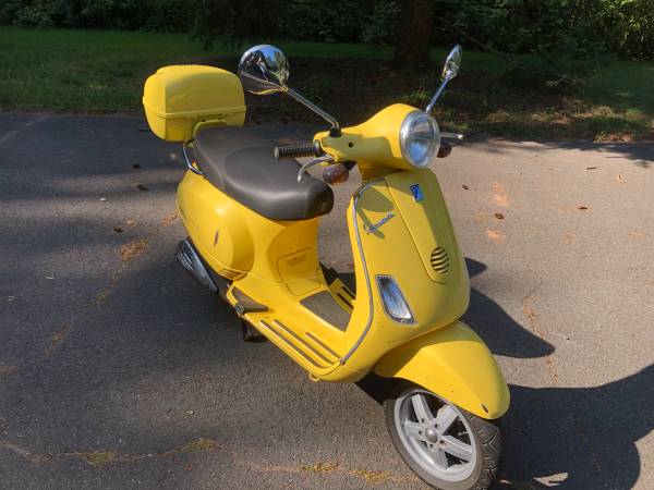 Photo 2007 Vespa LX50 scooter for sale $1,100