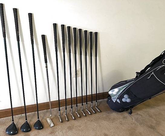 Photo Complete Set Ladies Golf Clubs, all Golden Bear, excellent condition  $235