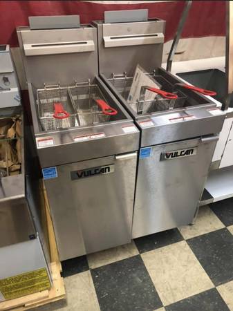 Photo Fryer NEW pitco Vulcan deep fryers $199